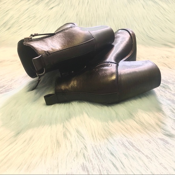 Sz. 9 Black Ankle Boots - Picture 9 of 16